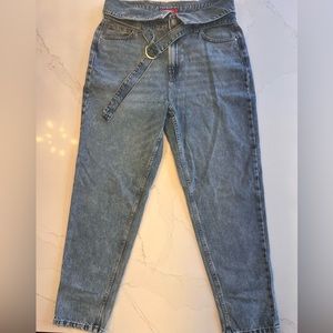 GUESS JEANS-Mom fit fold over waist with belt size 28